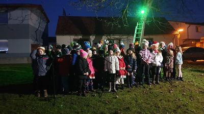 Rozsvěcení vánočního stromu – fotografie