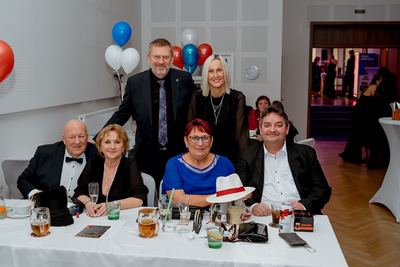 Obecní ples – fotografie